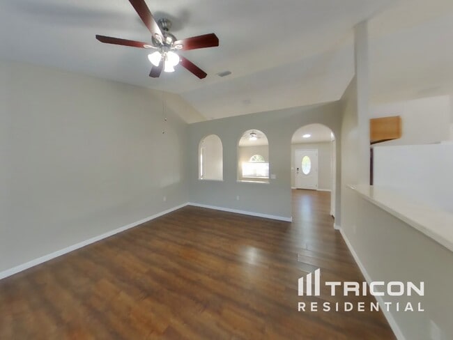 Photo - 9297 Oak Grove St