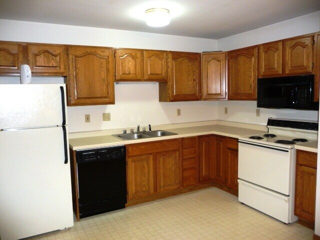 Photo - 5104 Birch St Unit #2----Lower