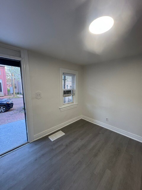 Photo - 409 Beech St