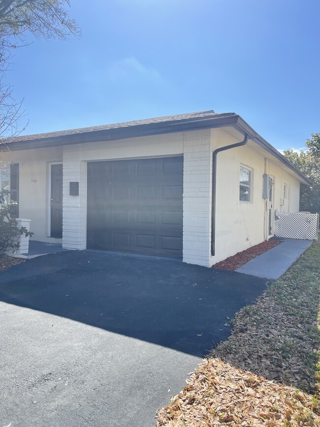 Building Photo - 7200 NW 77th St