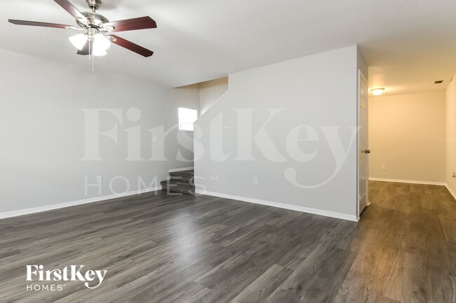 Photo - 3796 Huntwicke Blvd