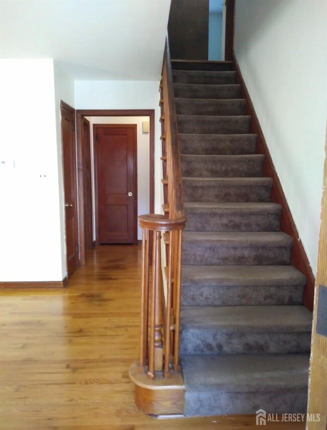 Photo - 503 Main St
