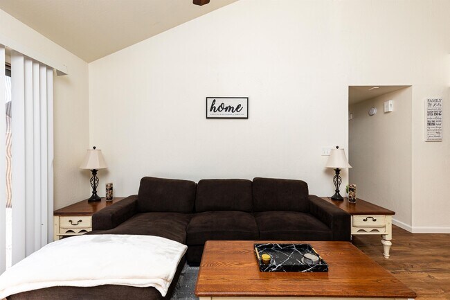 Photo - 1111 W Summit Pl