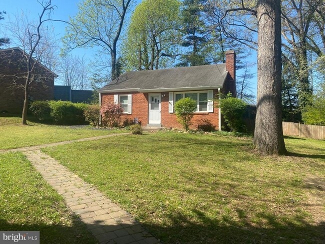 Photo - 2200 Greenwich St