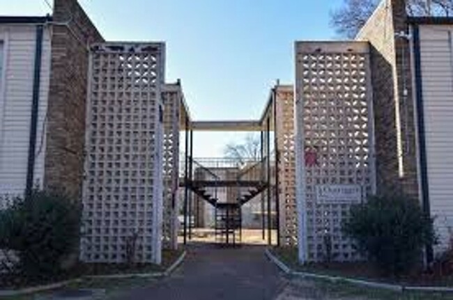 Photo - 151 N Belvedere Blvd Apartment Unit 10