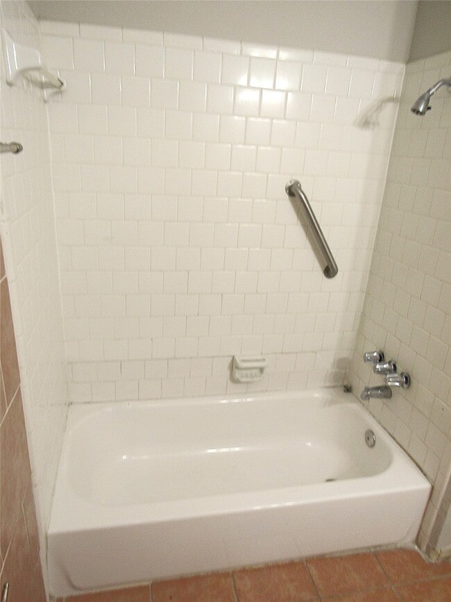 Photo - 8414 Beechnut St