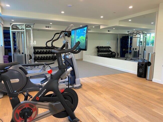 Photo - Eddy 840 Harvard Co Living