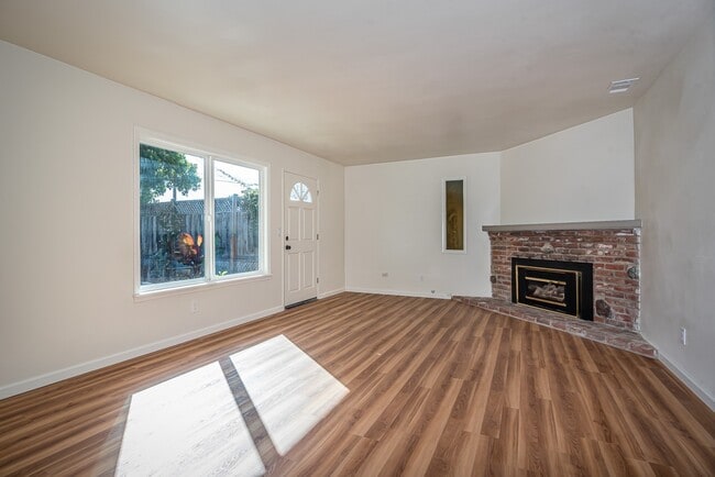 Photo - Charming 2 bedroom home in Cuesta by the sea