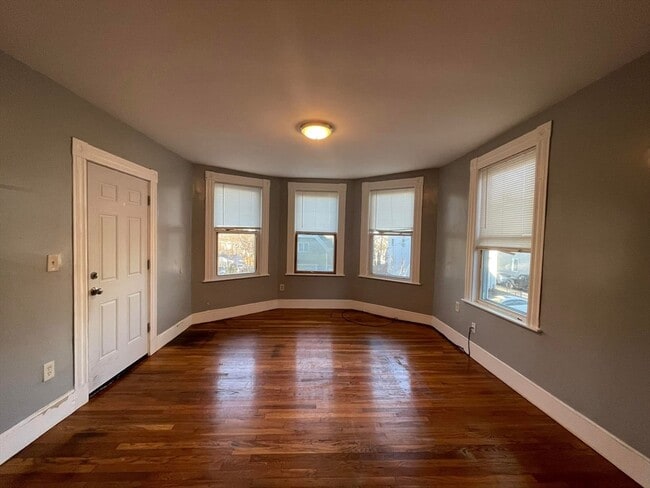 Photo - 20-22-22 Wilson St Unit 3