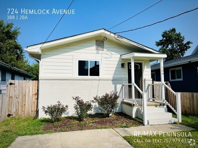 Building Photo - Completely remodeled Bungalow convenient t... Rental