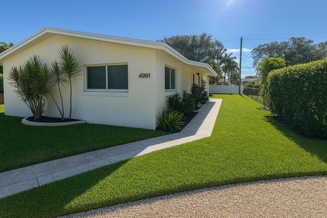 Building Photo - 4961 SW 28th Terrace Rental