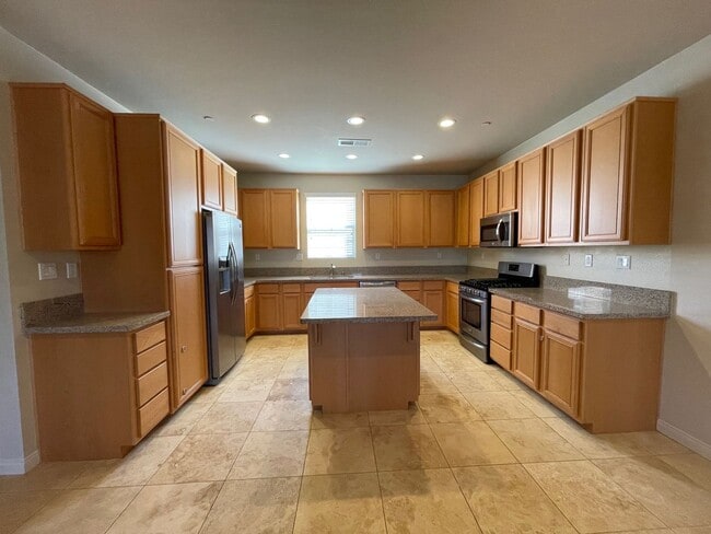 Photo - 534 Camden Yards Wy Unit 534