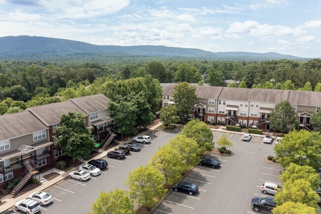 Photo - 2 bedroom Townhouse- with side balcony - A... Unidad #201