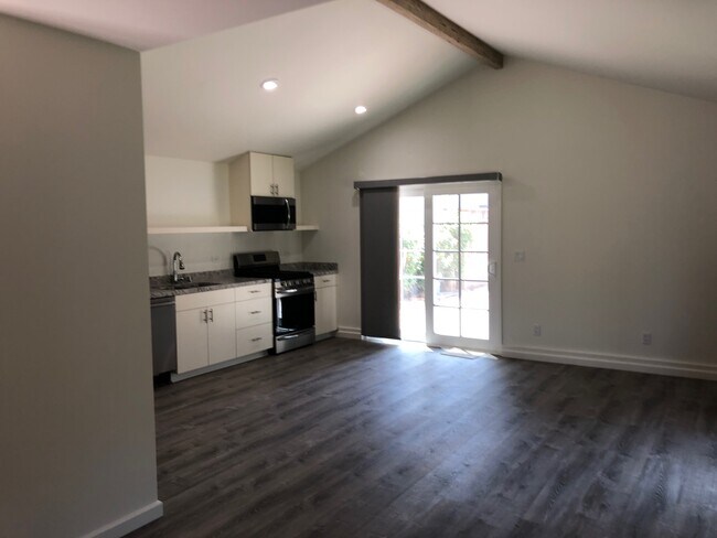 Kithen and front entrance - 3228 Federal Ave Unit 1