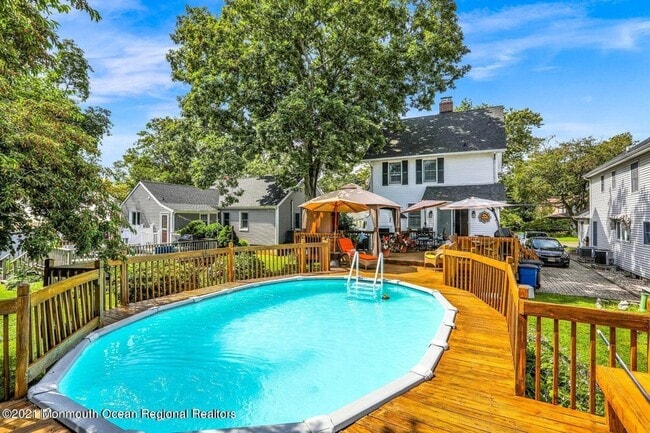 Photo - 370 E Main St