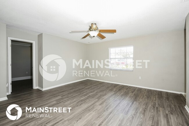 Photo - 965 Calbert Ln
