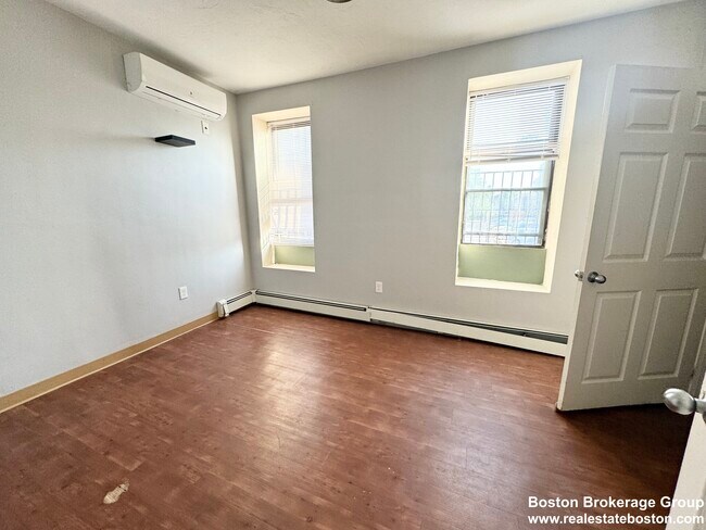 Photo - 13 Ruggles St Unit 1