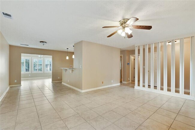 Photo - 2949 Torreya Way SE