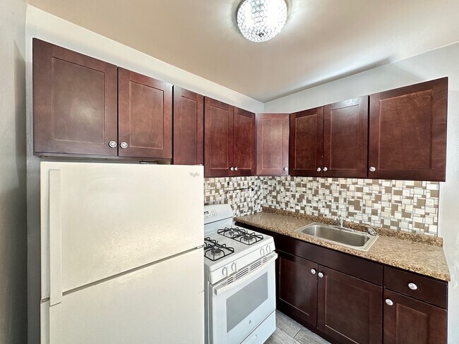 Photo - 5662 N Ridge Ave Unit E2