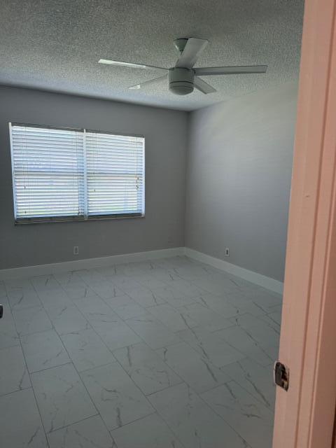 Photo - 9448 Saddlebrook Dr