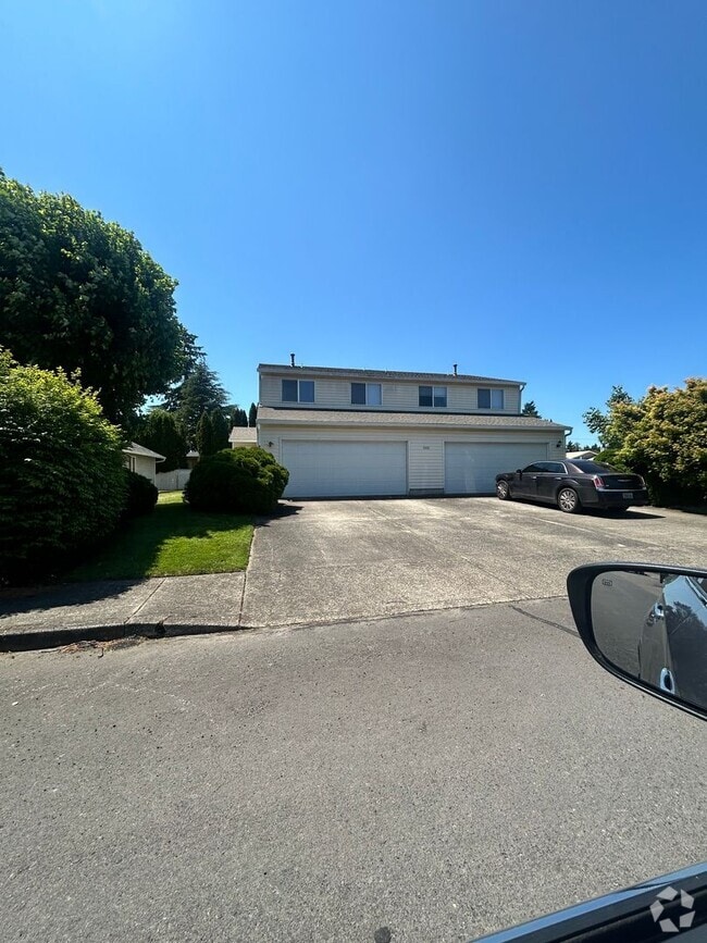 Building Photo - WeakleyG 808 Unit A Rental
