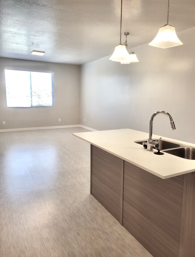 Photo - 1258 Grant Ave