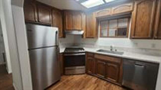 Photo - 3-Bedroom Condo Near Columbia Jr. College