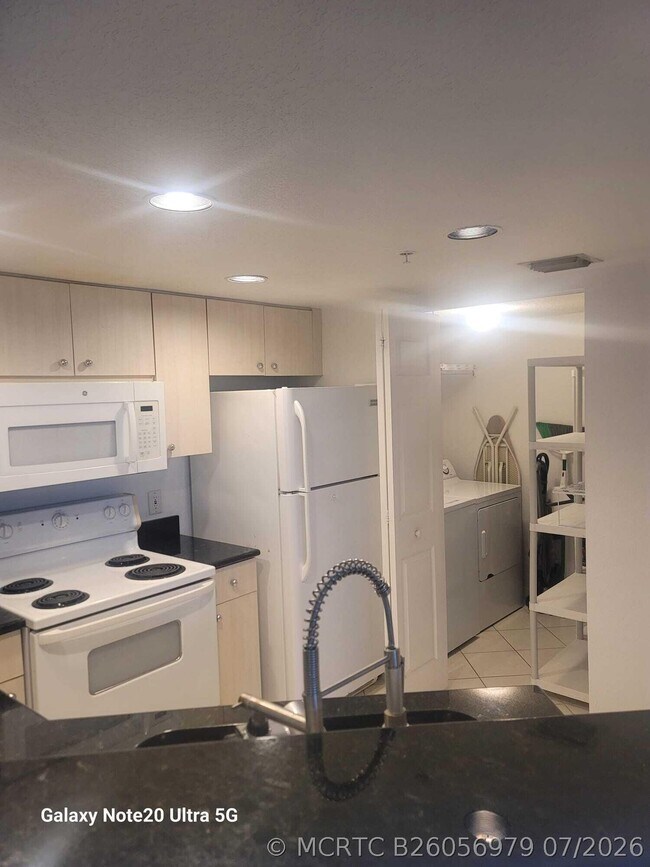 Photo - 1801 N Flagler Dr Unit 408