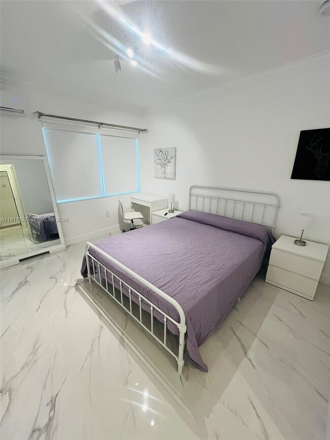 Building Photo - 1455 Michigan Ave Unit 12B