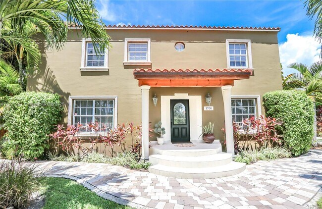 Photo - 1700 SW 14th Ave