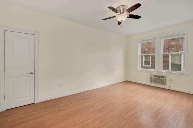 Photo - 1815 A St SE Unit 203