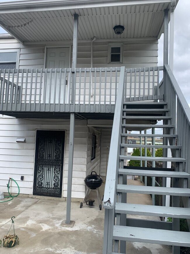 Photo - 415 Ella St Unit 2