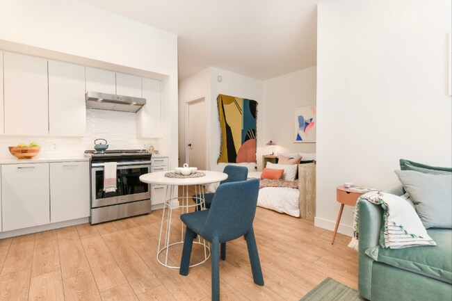 Photo - 788 W Madison St