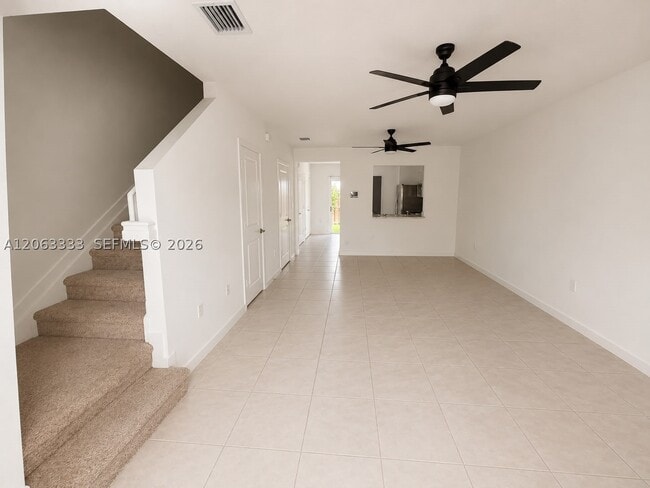 Photo - 460 NE 4th St