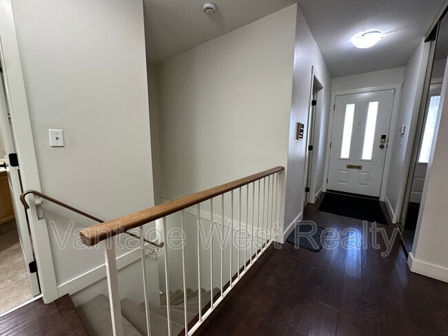Photo - 112-1765 Leckie Rd