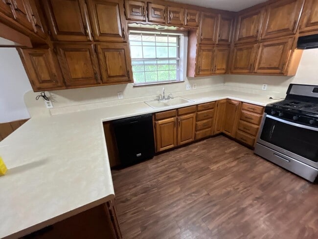 Photo - 1500 SW 68th St