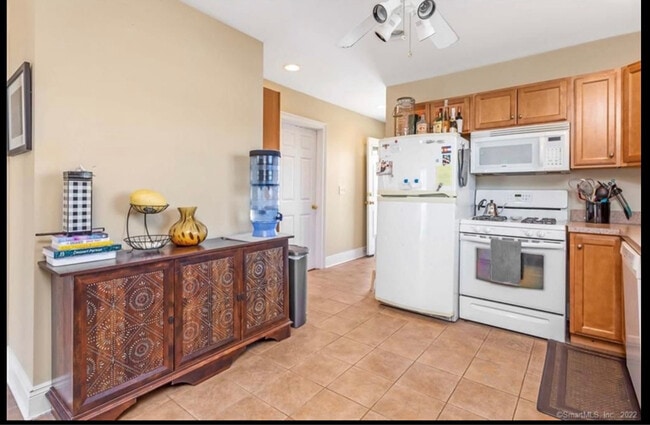 Photo - 185 King St Unit 1