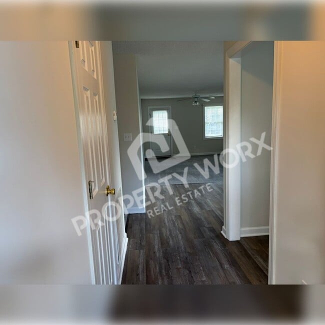 Photo - 212 N Thorne St