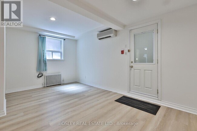 Photo - 144 Evelyn Ave