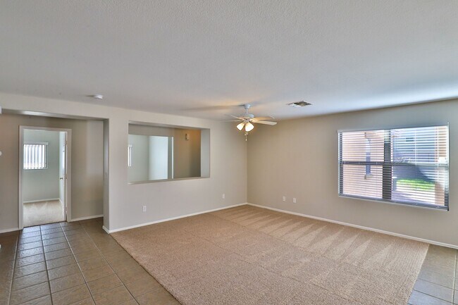 Photo - Single story