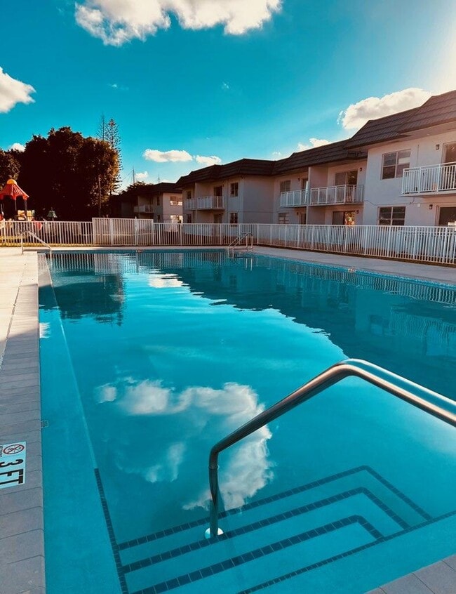 Lake House Apartments