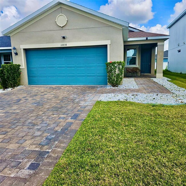 Building Photo - 11838 Brighton Knoll Loop Rental