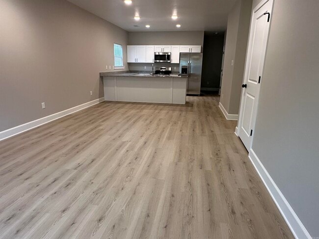 Photo - 2215 Perry St