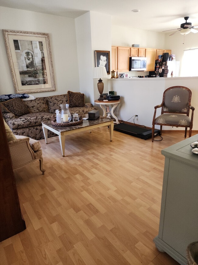 Photo - 1542 Sauganash Ct