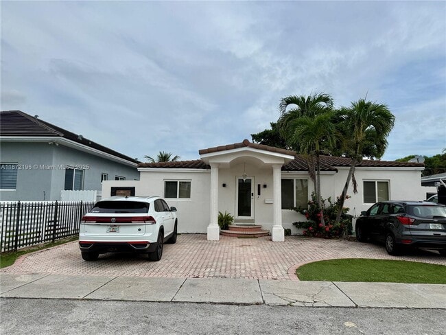 Building Photo - 3331 NW 18th Terrace Unit 2 Rental