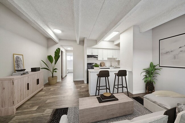 Photo - Esprit Cherry Creek