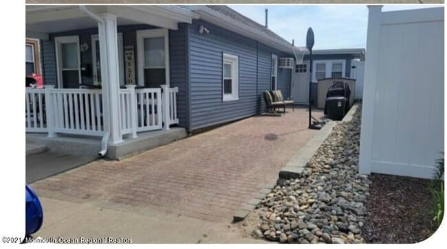Photo - 802 A St