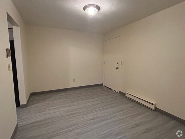 Building Photo - The Central Village Unit J13 Rental