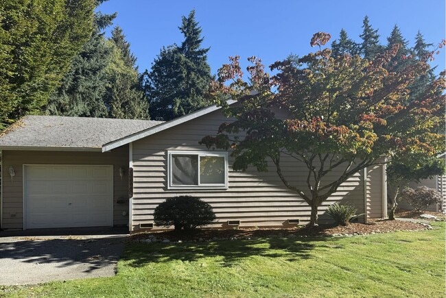Building Photo - Single Story Duplex - Near Lake Goodwin