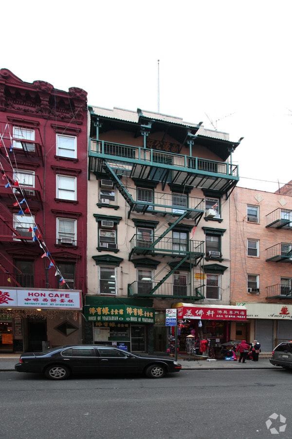 Photo - 68 Mott St